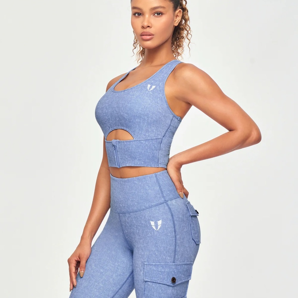 Firm Abs set size Med- workout set - light blue